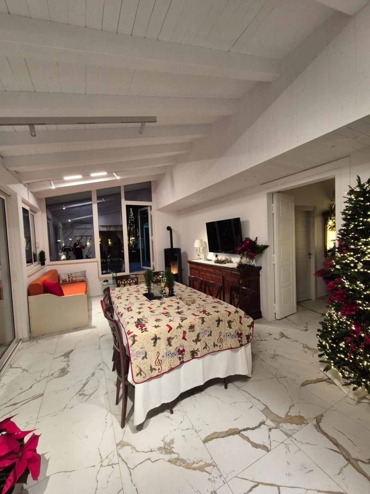 Holidays Alba CTA Exterior foto